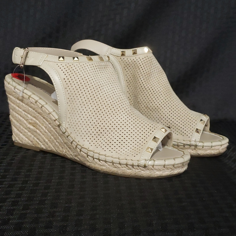 NWOT! Marc Fisher Wedged heels